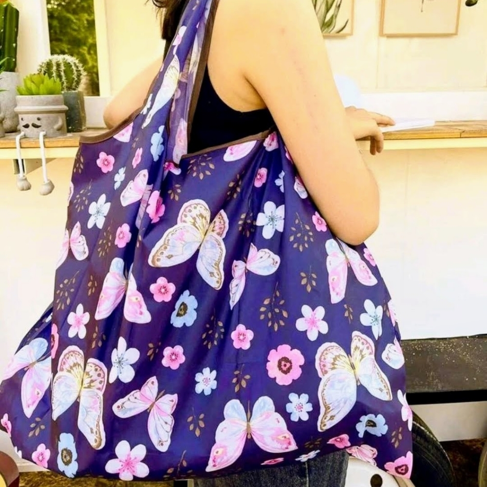 Butterfly 🦋 xlarge nylon compact expandable shopper tote
